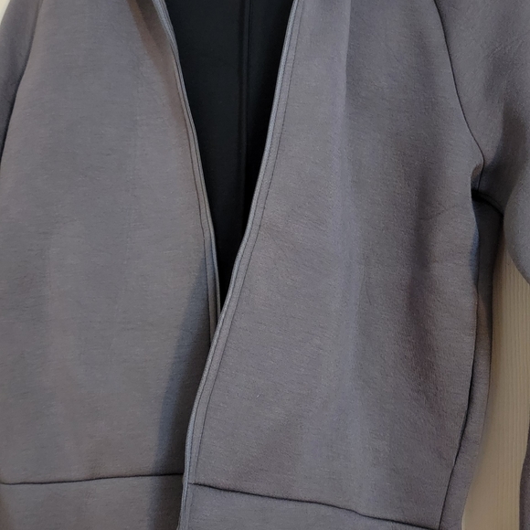 Ladies Jacket - Picture 3 of 10